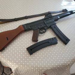 STG 44  calibre 22 Lr SEMI AUTO