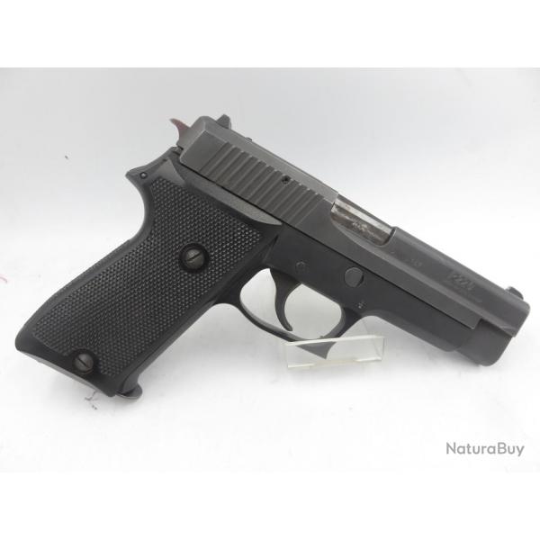 SIG P220 45 ACP REF: 5717