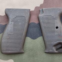 Paire de plaquettes en Tôle pour Pistolet P38  fin de guerre