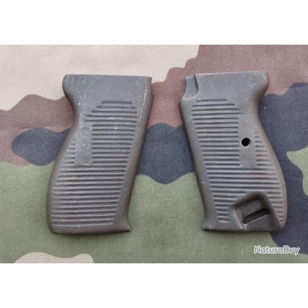 Paire de plaquettes en Tle pour Pistolet P38  fin de guerre