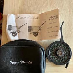 Vend moulinet Franco Vivarelli avec lot de mouches et accessoires