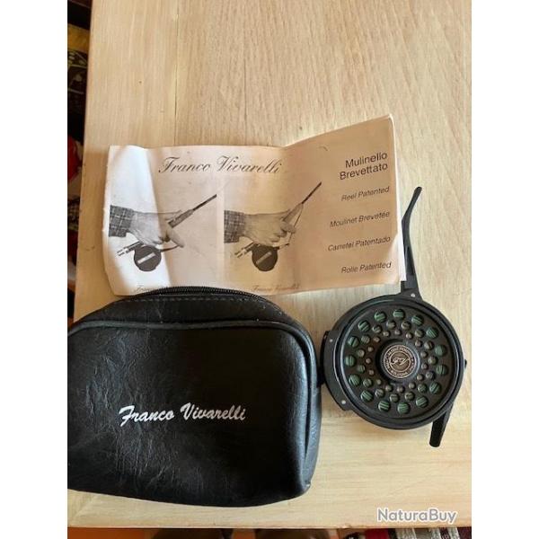 Vend moulinet Franco Vivarelli avec lot de mouches et accessoires