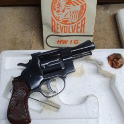 Revolver alarme Arminius HW1G E en 9 mm avec sa boite et notice d'origines et 10 cartouches