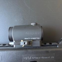 AIMPOINT micro T1 avec support QD B&T point rouge