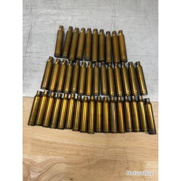 LOT DE 41 ETUIS CALIBRE 7 MM REMINGTON MAGNUM