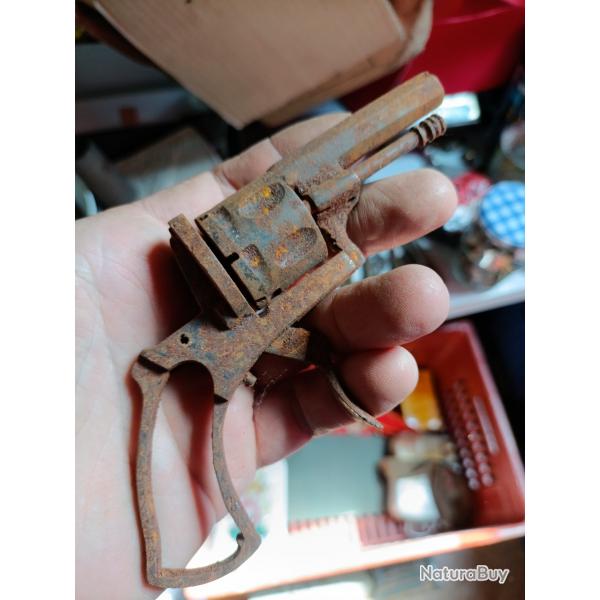 Carcasse de revolver a broche