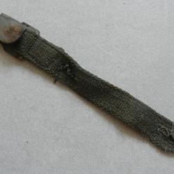 petite attache/sangle pour boîte masque à gaz allemand WW2 - 2ème guerre 1939-1945