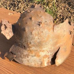 Casque allemand impacté  modèle 1942  ww2 normandie