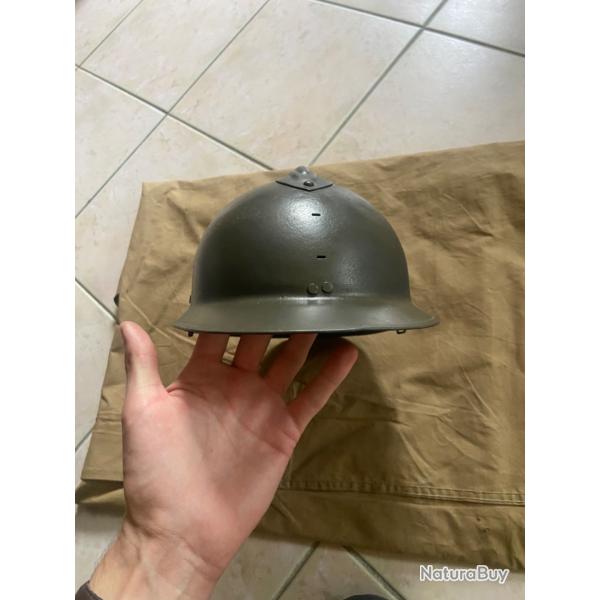Coque casque franais adrian modle 26.