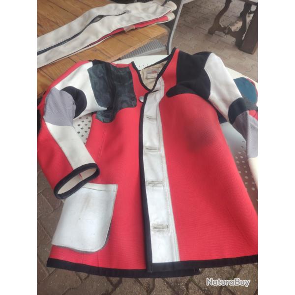 Tenue droitier