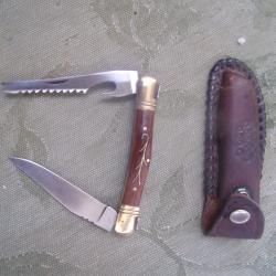 couteau pliant avec fourreau
