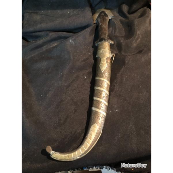 COUTEAU POIGNARD LAME COURBE AFRICAIN