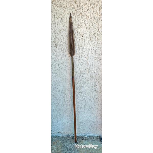 BELLE LANCE AFRICAINE, CIRCA 1900, ORIGINE SOMALIENNE, 138 CM, SAGAIE POUR COLLECTION