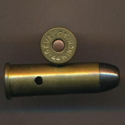 Une belle .44-40 WINCHESTER (étui 33mm) USA fabrication SFM inerte d'usine  pour présentation