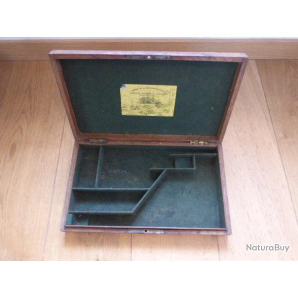 Coffret d'poque XIX pour un revolver Dean Adams par Francotte