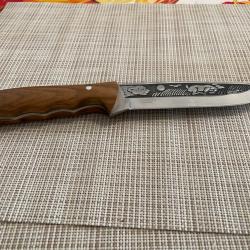 Couteau de chasseur sculpte