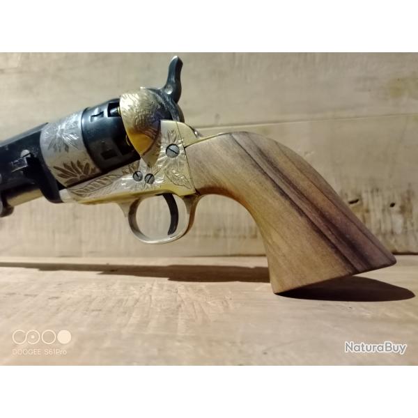 poigne crosse en noyer colt 1851 pietta