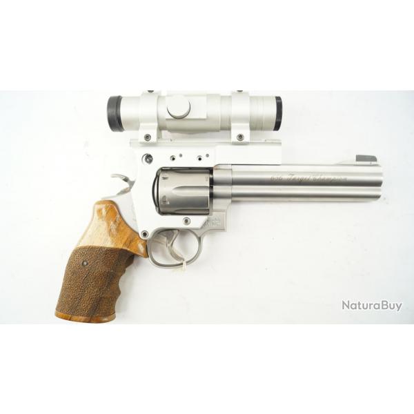 Revolver Smith &amp; Wesson 686-4Target Champion 357MAG 6&quot; avec point rouge