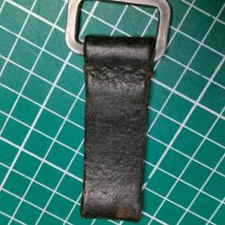PASSANT AVEC ANNEAU POUR CEINTURON ALLEMAND WW2 39/45 (1)
