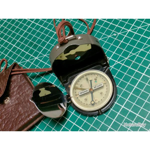 SUPERBE BOUSSOLE BEZARD AVEC ETUI CUIR GUERRE D'INDOCHINE / D'ALGERIE