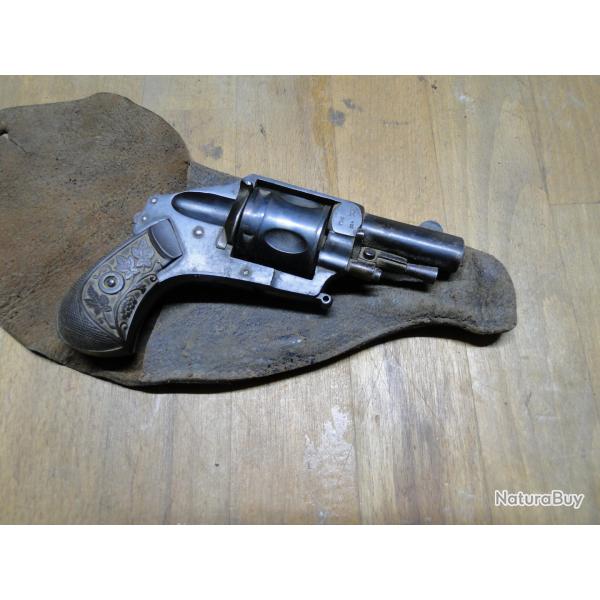 beau revolver bull dog cal 320 pc avec etui