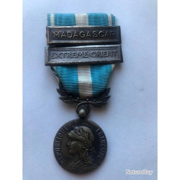 Medaille coloniale barettes EXTREME-ORIENT et MADAGASCAR