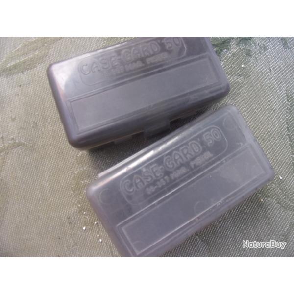 2 boites  munitions 38/358 mag