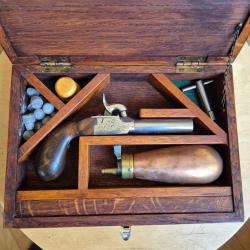Pistolet poudre noire Davide Pedersoli Liegi inox en coffret