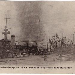 CPA -Marine Française IÉNA Pendant l'explosion du 12 Mars 1907 N°1374