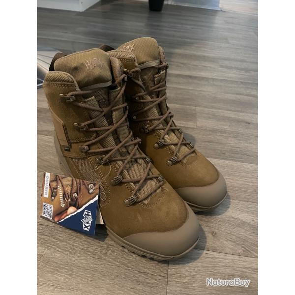 Paire de chaussures HAIX