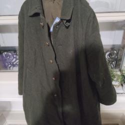Vends loden chaud, imperméable et respirant cause arrêt chasse. Il est en bon état. T xl
