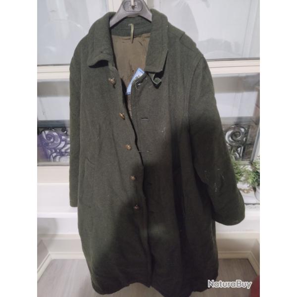 Vends loden chaud, impermable et respirant cause arrt chasse. Il est en bon tat. T xl