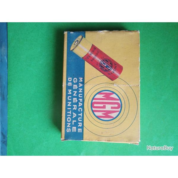 vielle boite cal 24 poudre T plomb du 4 MGM  bourg.les.valence pour collection