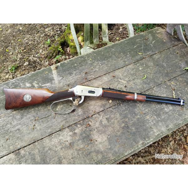 Winchester 1894 commemorative John Wayne etat moyen 32-40