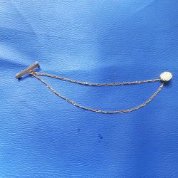 chaînette homme , broche / bouton pour costume