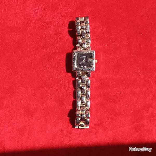 montre GUCCI en acier pour femme