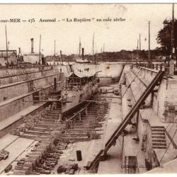 CPA - Marine Militaire -ROCHEFORT -sur -MER - Arsenal -La Rapiere " en cale seche -N°1384