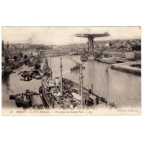 CPA - BREST - Le Port Militaire - Vue prise du Grand Pont N1385