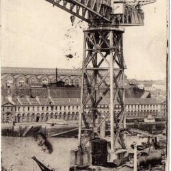 CPA - BREST - La Grue force150tonnes N°1387