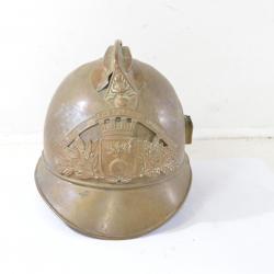 Casque sapeur pompier de la fonderie Bayard à Lyon. Mauvais état. Décoration Usine 19e Siècle