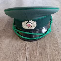 Casquette d'un sous officier rda mur de Berlin.