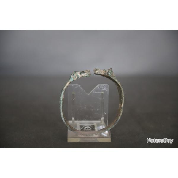 Bracelet en bronze  ttes de chiens - Luristan (Perse archaique), fin du 2nd dbut 1er millnaire a