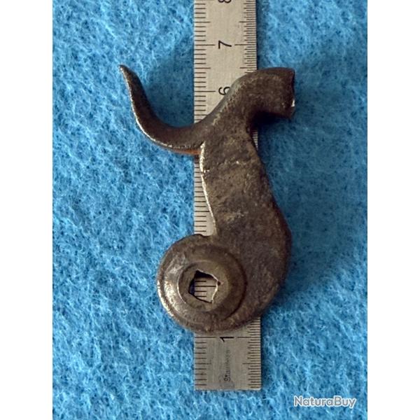 CHIEN  RGLEMENTAIRE  DE PISTOLET  A PERCUSSION 19 ME