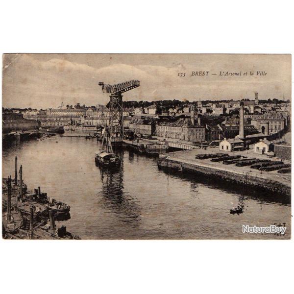 CPA - Marine Militaire - BREST - l'Arsenal et la Ville N1398