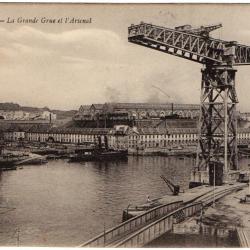 CPA - Marine Militaire - BREST - La Grande Grue et l'Arsenal N°1399