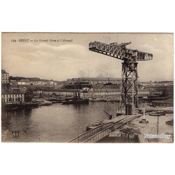 CPA - Marine Militaire - BREST - La Grande Grue et l'Arsenal N1399