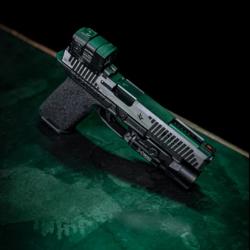 TRIARC *Custom Builder* for Glock 34 Pistols