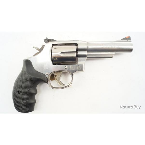 Revolver Smith &amp; Wesson 66-5 357 4&quot;
