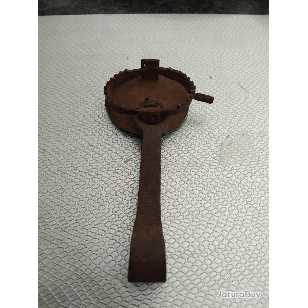 collector  petit piege a machoire