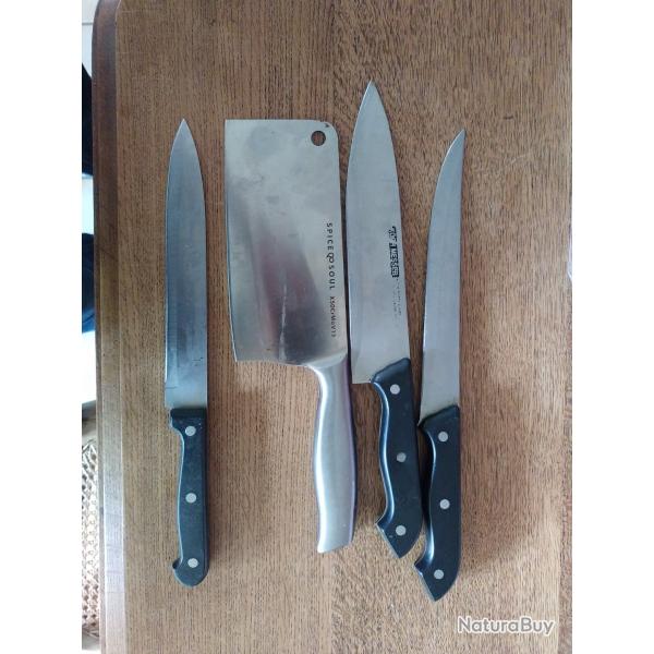 Feuille de boucher et ces trois couteaux